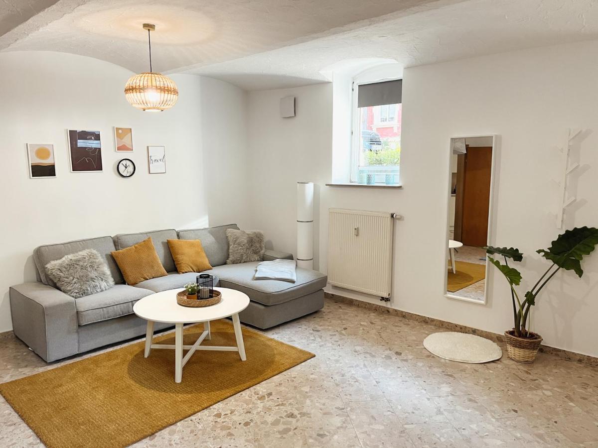 Bohnapartments Elisa - Wohlfuehlapartment Mit 2 Gratis Parkplaetzen Und 3 Schlafzimmern - Wlan - Vollausstattung Erfurt Luaran gambar