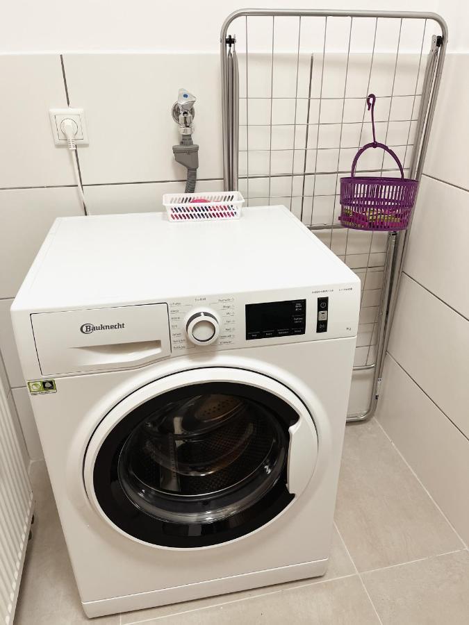 Bohnapartments Elisa - Wohlfuehlapartment Mit 2 Gratis Parkplaetzen Und 3 Schlafzimmern - Wlan - Vollausstattung Erfurt Luaran gambar