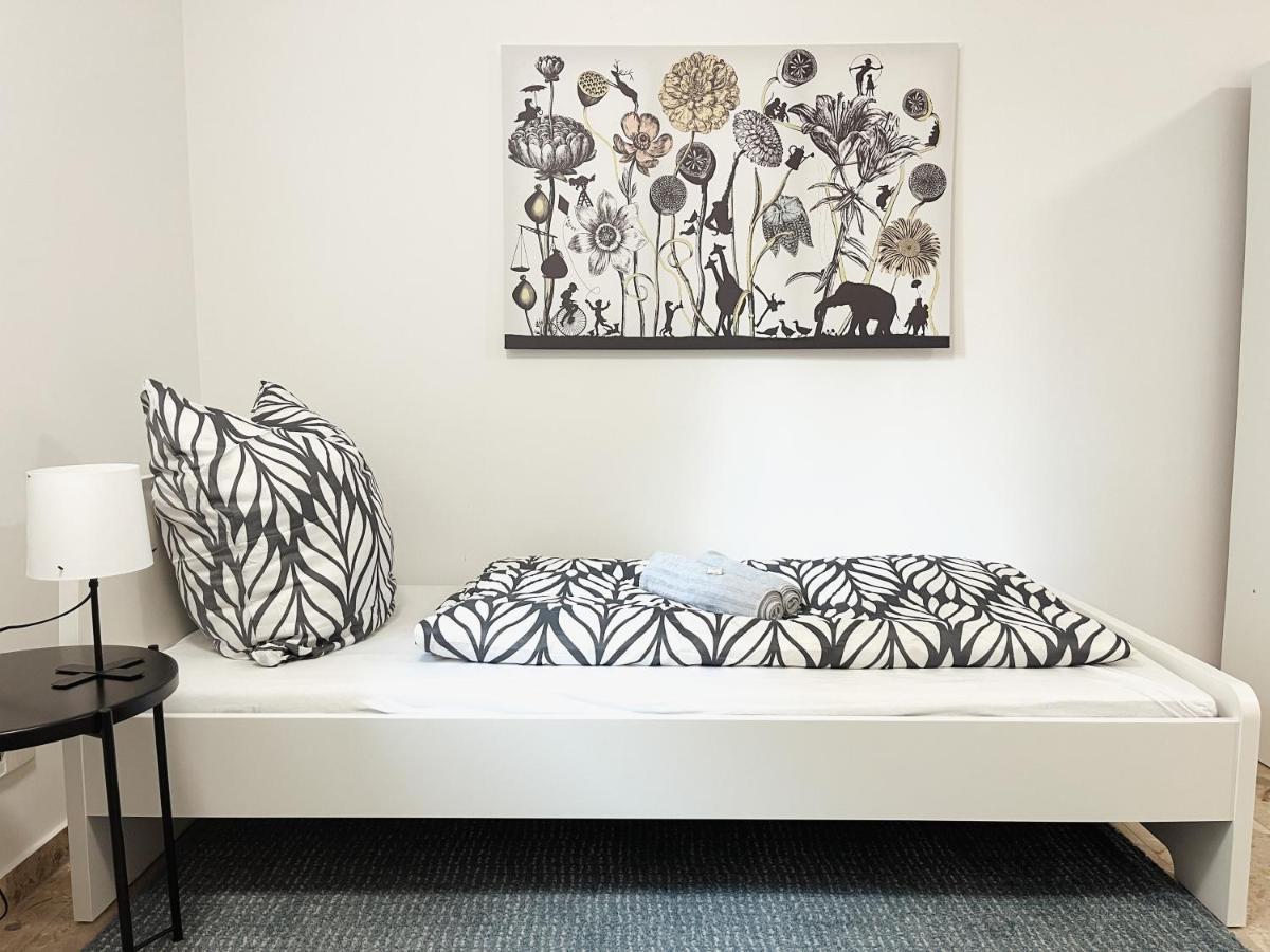Bohnapartments Elisa - Wohlfuehlapartment Mit 2 Gratis Parkplaetzen Und 3 Schlafzimmern - Wlan - Vollausstattung Erfurt Luaran gambar
