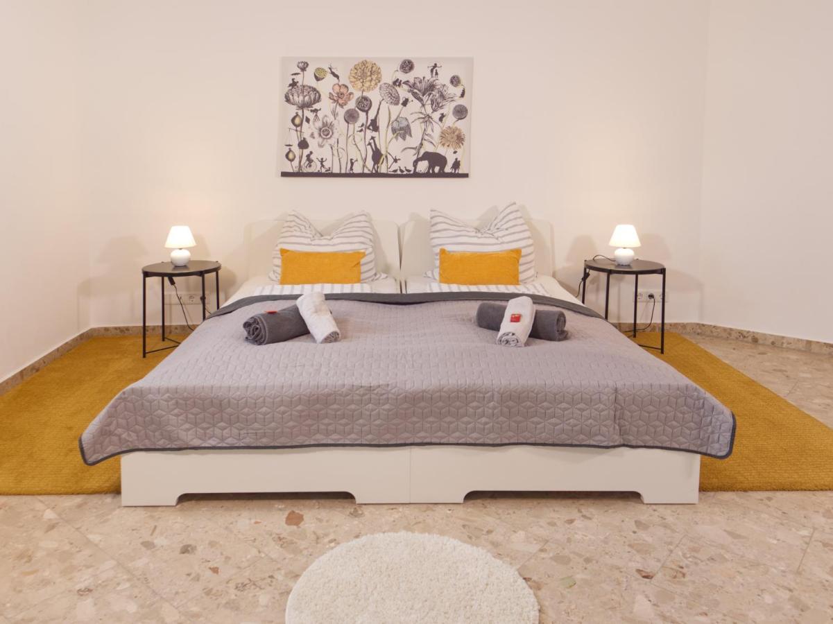 Bohnapartments Elisa - Wohlfuehlapartment Mit 2 Gratis Parkplaetzen Und 3 Schlafzimmern - Wlan - Vollausstattung Erfurt Luaran gambar