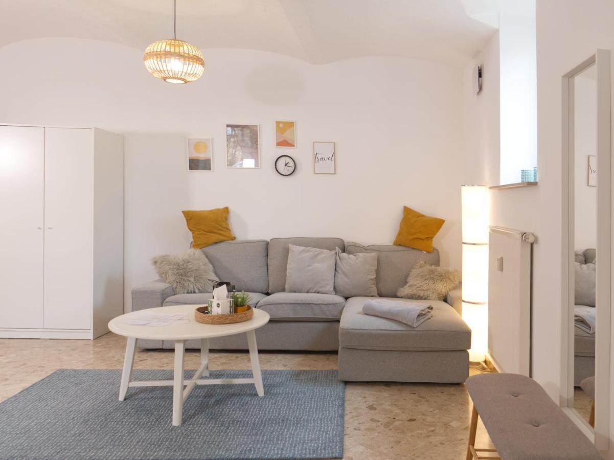 Bohnapartments Elisa - Wohlfuehlapartment Mit 2 Gratis Parkplaetzen Und 3 Schlafzimmern - Wlan - Vollausstattung Erfurt Luaran gambar