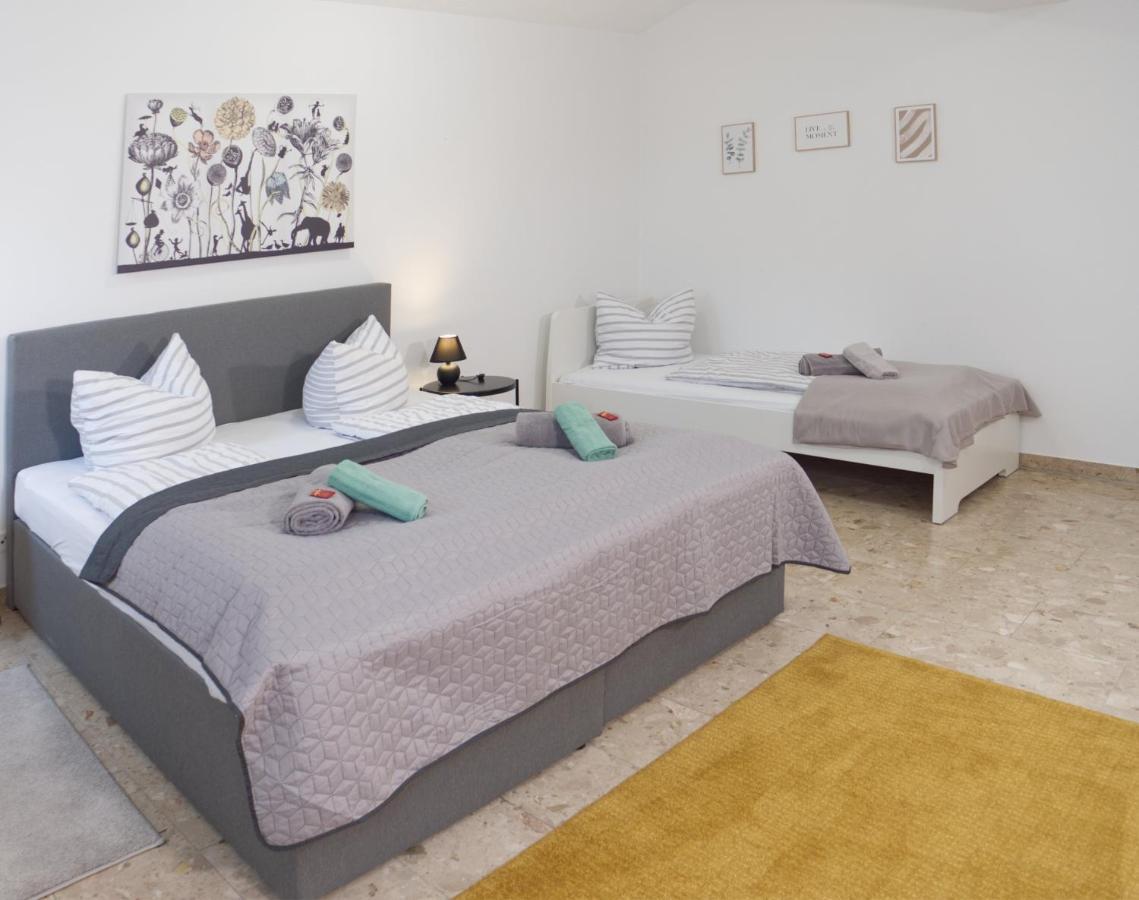 Bohnapartments Elisa - Wohlfuehlapartment Mit 2 Gratis Parkplaetzen Und 3 Schlafzimmern - Wlan - Vollausstattung Erfurt Luaran gambar