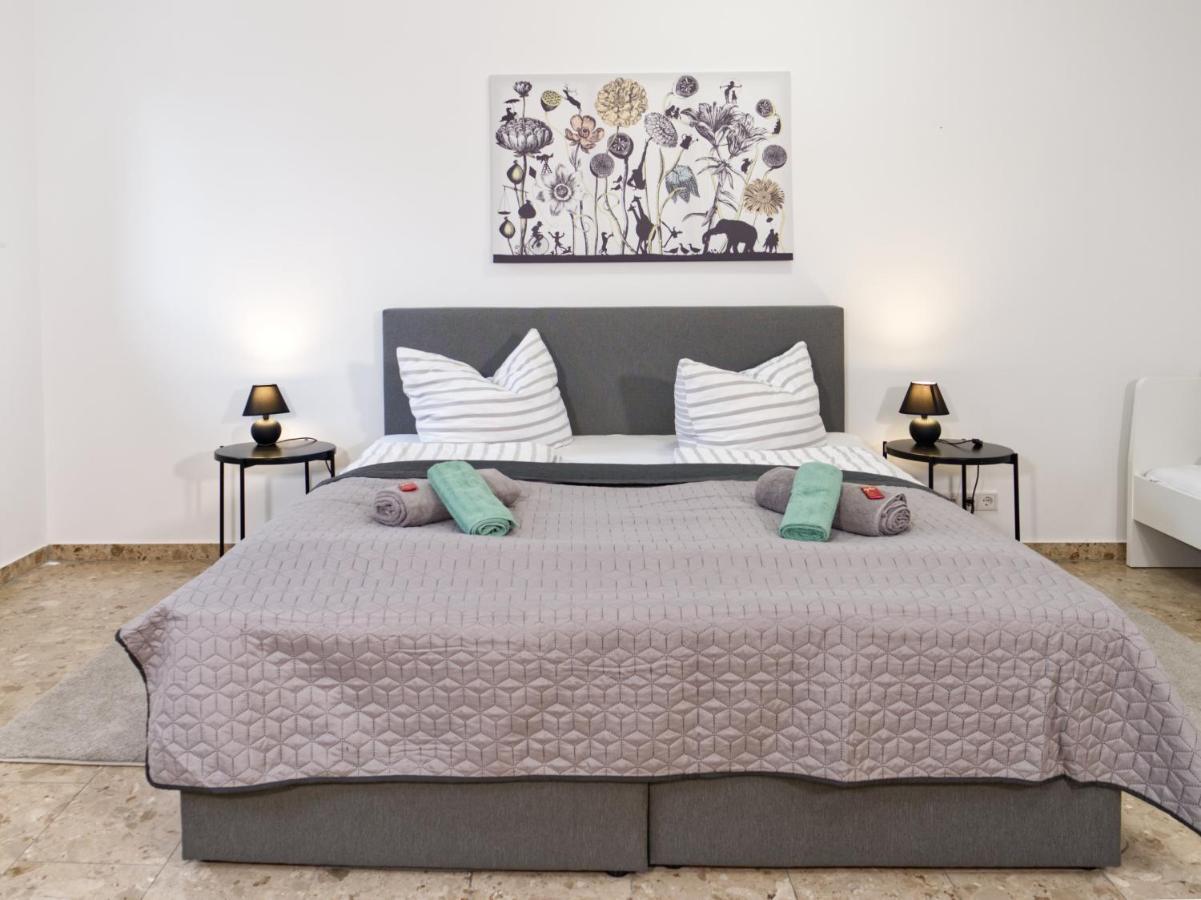 Bohnapartments Elisa - Wohlfuehlapartment Mit 2 Gratis Parkplaetzen Und 3 Schlafzimmern - Wlan - Vollausstattung Erfurt Luaran gambar
