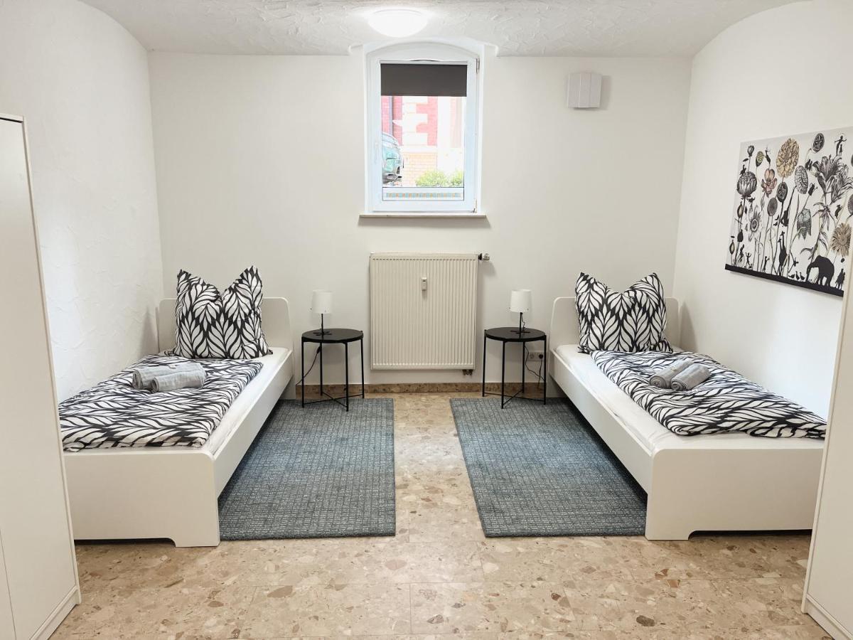 Bohnapartments Elisa - Wohlfuehlapartment Mit 2 Gratis Parkplaetzen Und 3 Schlafzimmern - Wlan - Vollausstattung Erfurt Luaran gambar