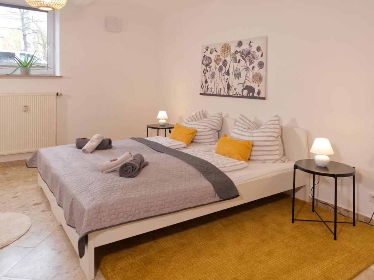 Bohnapartments Elisa - Wohlfuehlapartment Mit 2 Gratis Parkplaetzen Und 3 Schlafzimmern - Wlan - Vollausstattung Erfurt Luaran gambar