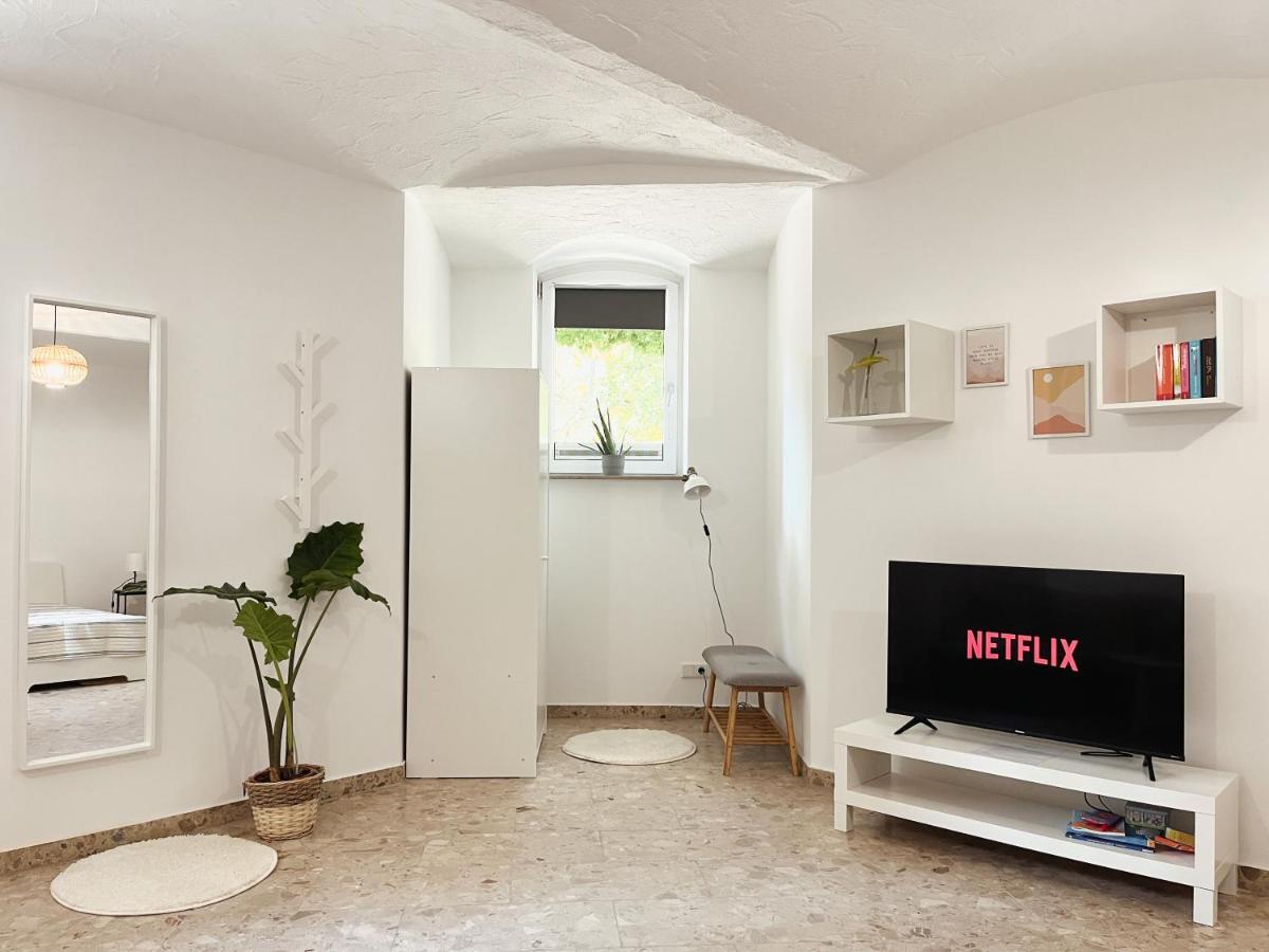 Bohnapartments Elisa - Wohlfuehlapartment Mit 2 Gratis Parkplaetzen Und 3 Schlafzimmern - Wlan - Vollausstattung Erfurt Luaran gambar